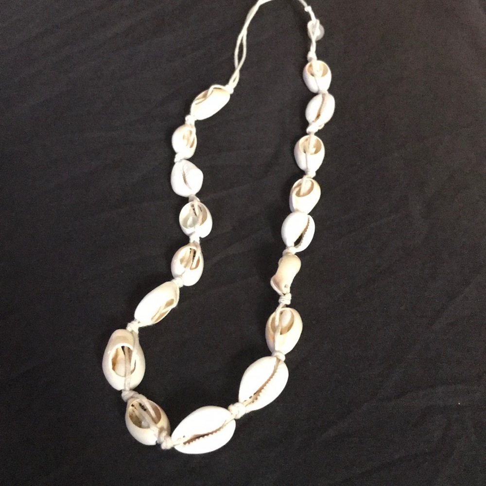 Shell necklace